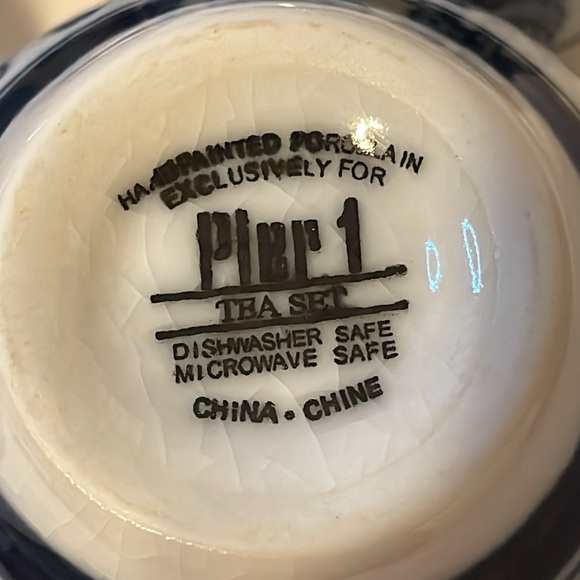 Pier 1 Blue and White Tea Sake Cups Set of 4 - VINTAGE - Picture 3 of 8